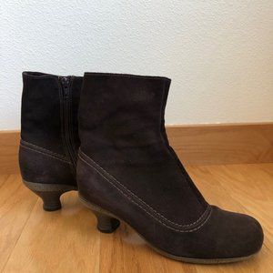 La Canadienne ankle zip boots